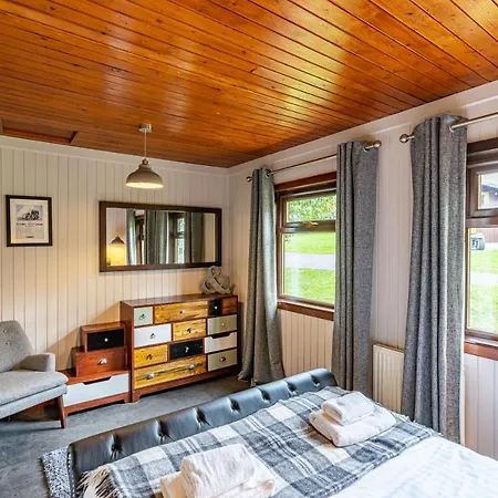 Bluebell Lodge 3 With Hot Tub Newton Stewart Exterior photo